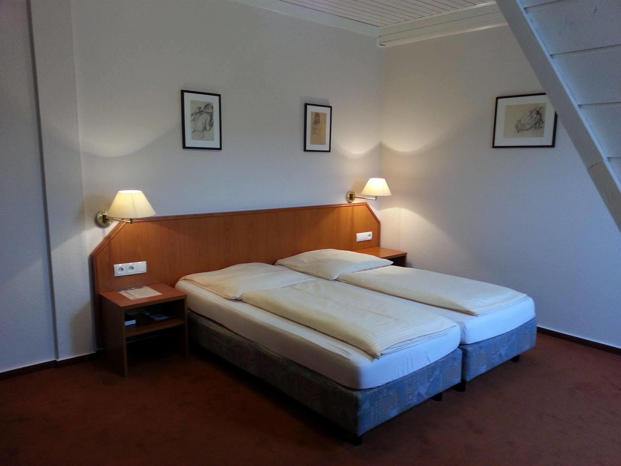 Hotel Restaurant Klostermuehle รอยท์ลิงเงน ภายนอก รูปภาพ