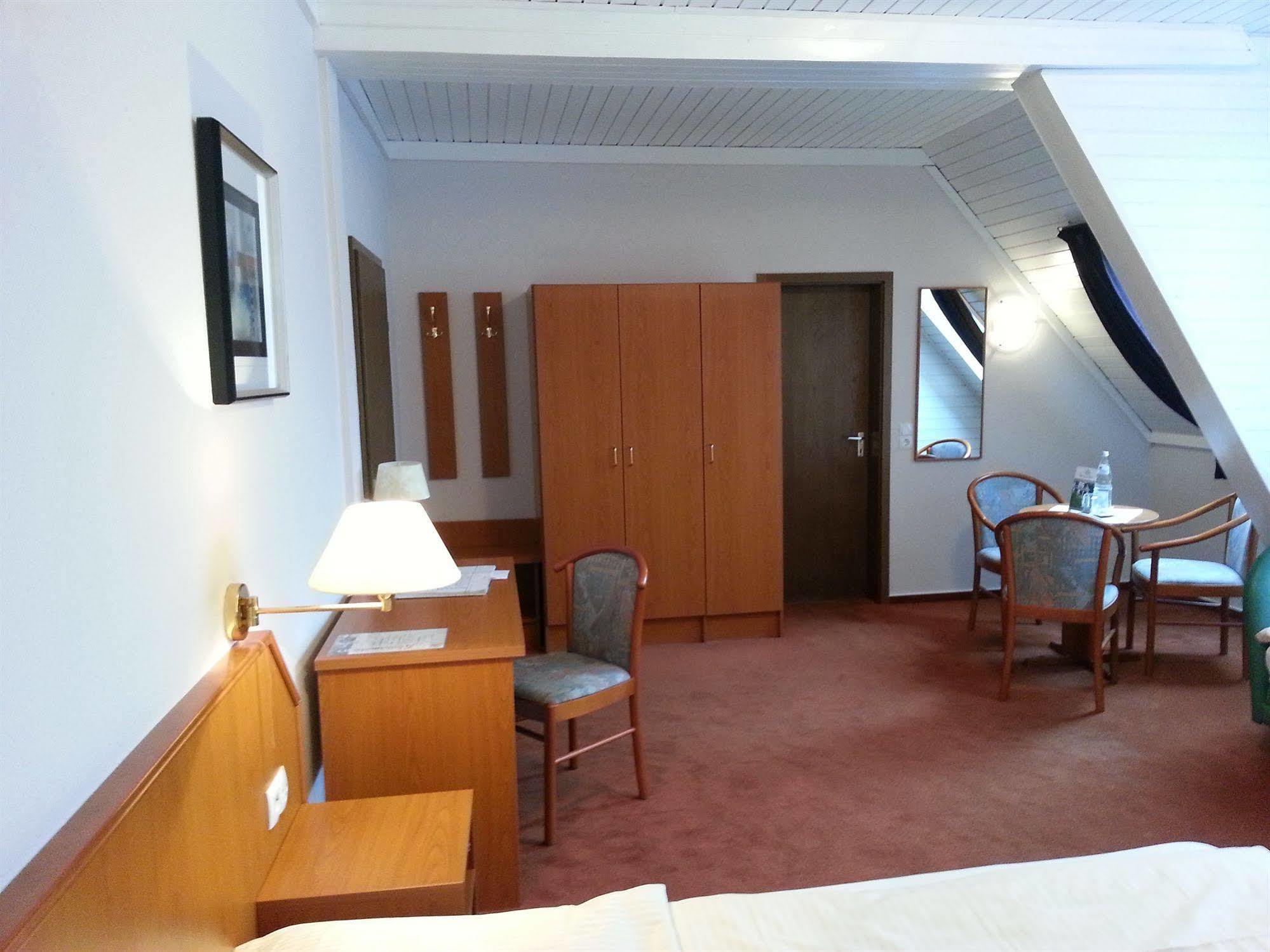 Hotel Restaurant Klostermuehle รอยท์ลิงเงน ภายนอก รูปภาพ